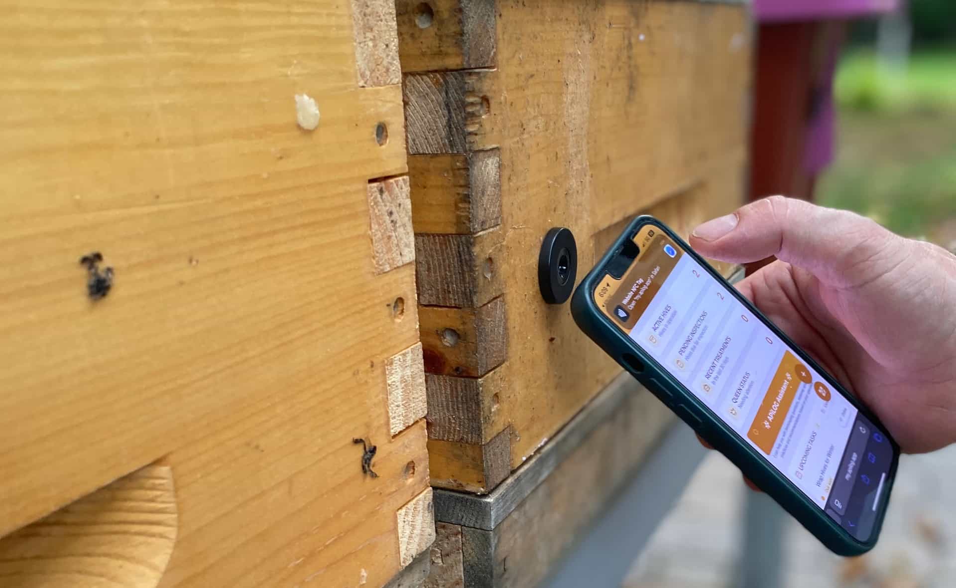Scaning NFC tag to identify all APiLOG hive records